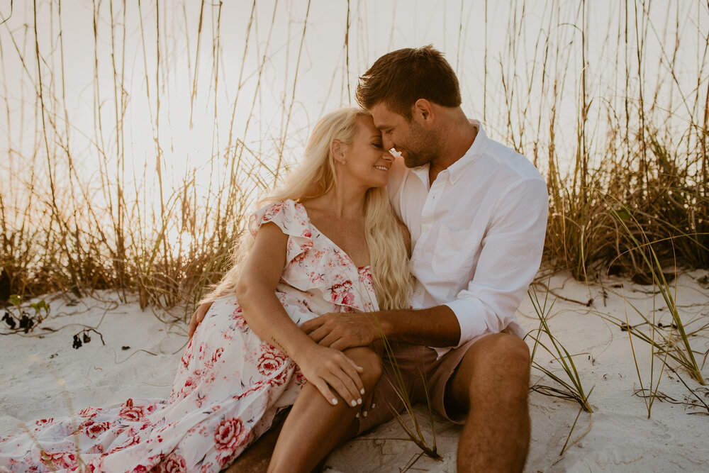 Tampa-lakeside-couples-session-heyitsthelopezesphotography-2